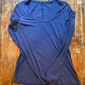 Lululemon Scoop LS